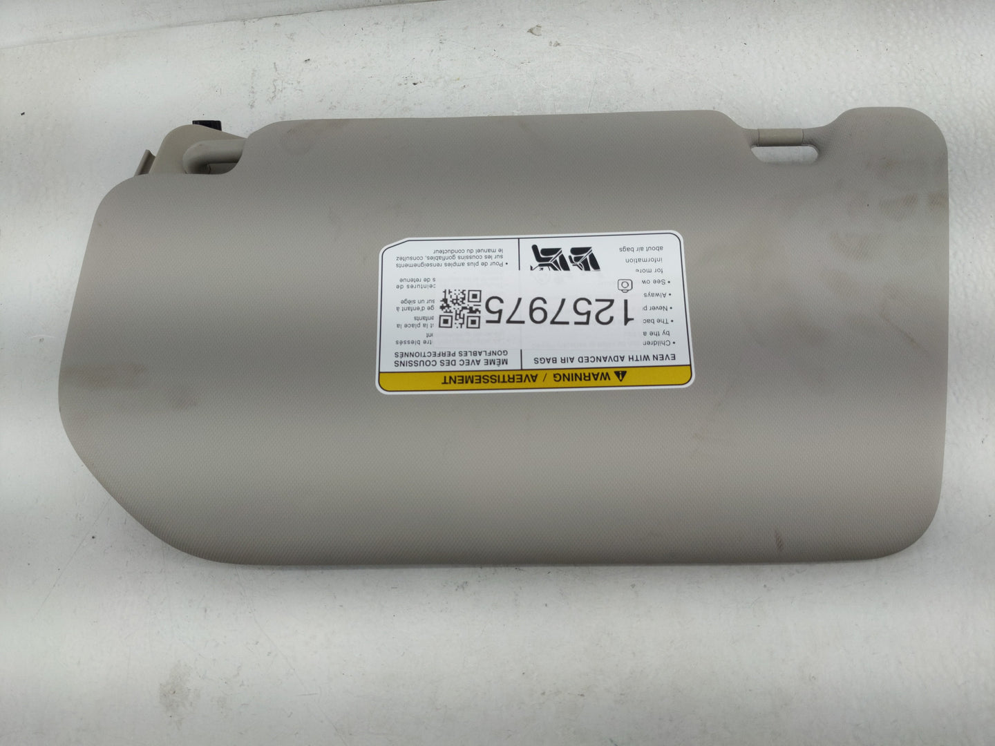 2024 Mitsubishi Outlander Sun Visor Shade Replacement Passenger Right Mirror Fits OEM Used Auto Parts - Oemusedautoparts1.co