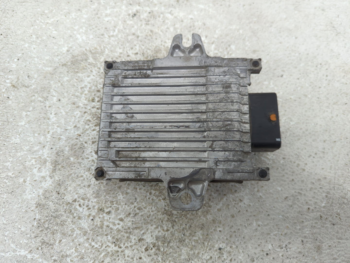 2024 Mitsubishi Outlander PCM Engine Control Computer ECU ECM PCU OEM P/N:237F06RA0A Fits OEM Used Auto Parts - Oemusedautop