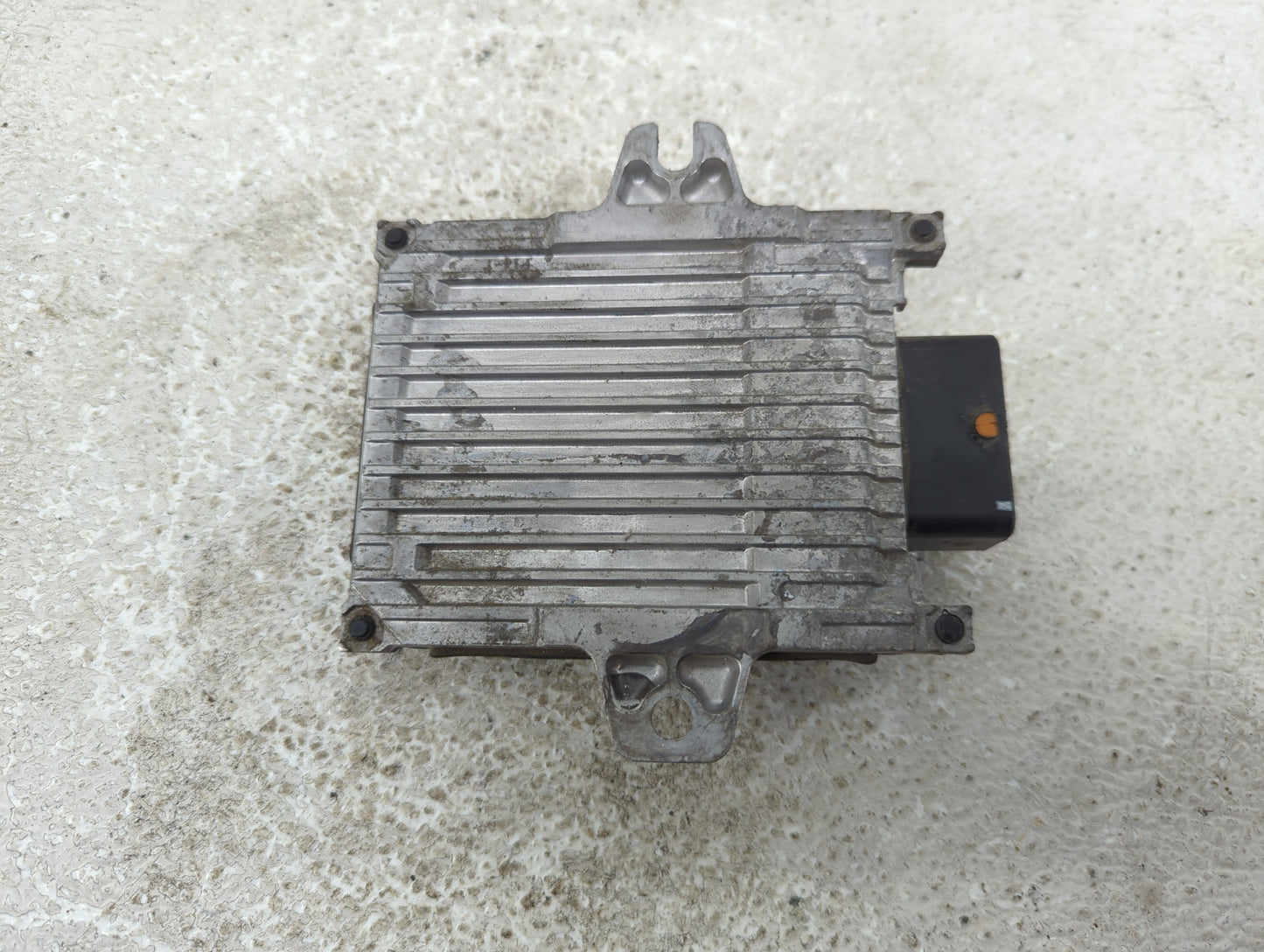 2024 Mitsubishi Outlander PCM Engine Control Computer ECU ECM PCU OEM P/N:237F06RA0A Fits OEM Used Auto Parts - Oemusedautop