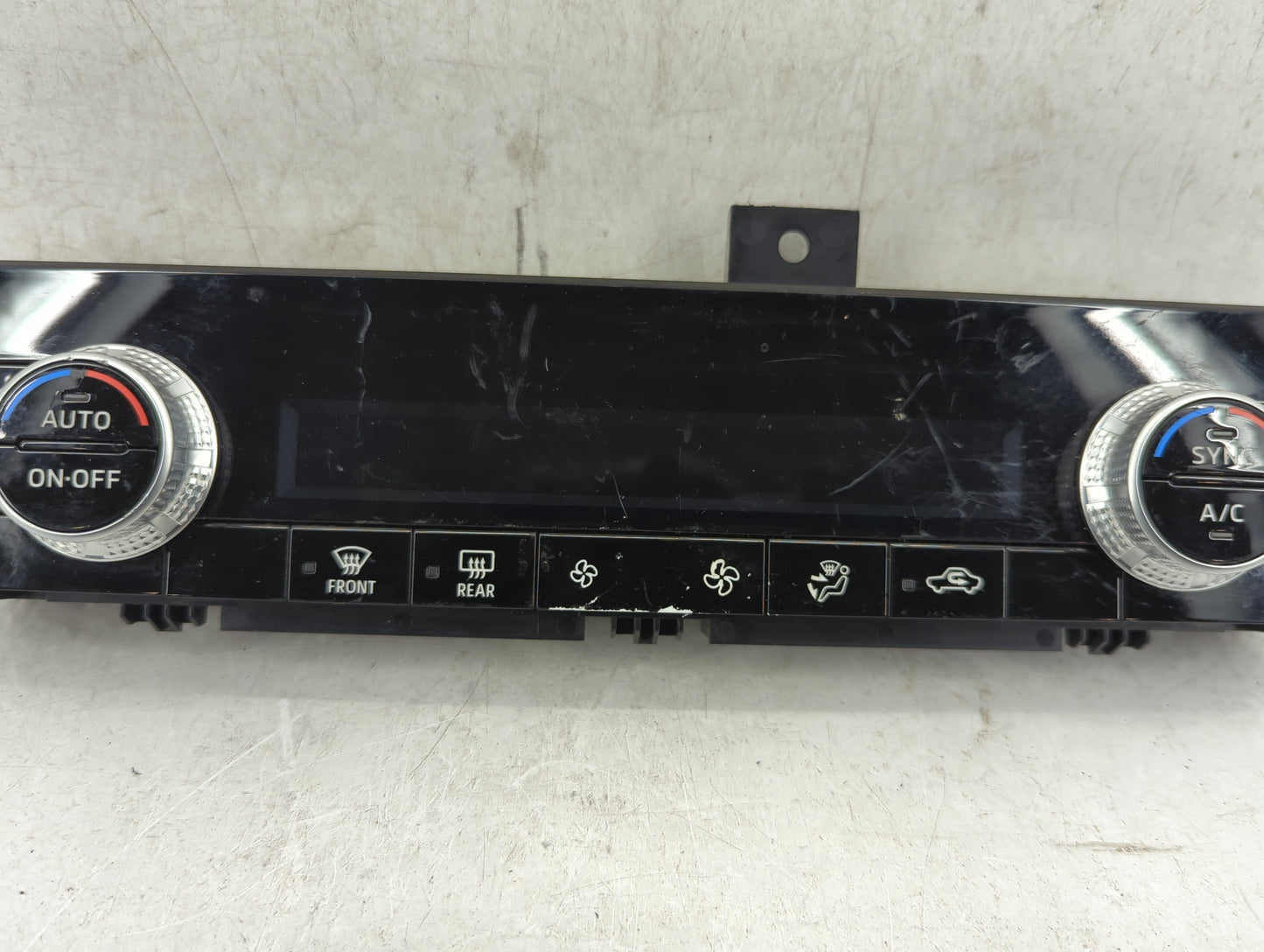2024 Mitsubishi Outlander Climate Control Module Temperature AC/Heater Replacement P/N:7820B143 Fits OEM Used Auto Parts - O