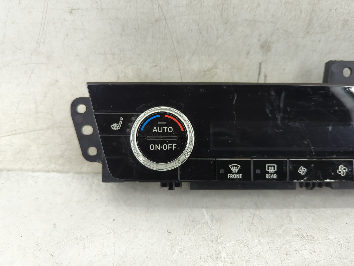 2024 Mitsubishi Outlander Climate Control Module Temperature AC/Heater Replacement P/N:7820B143 Fits OEM Used Auto Parts - O