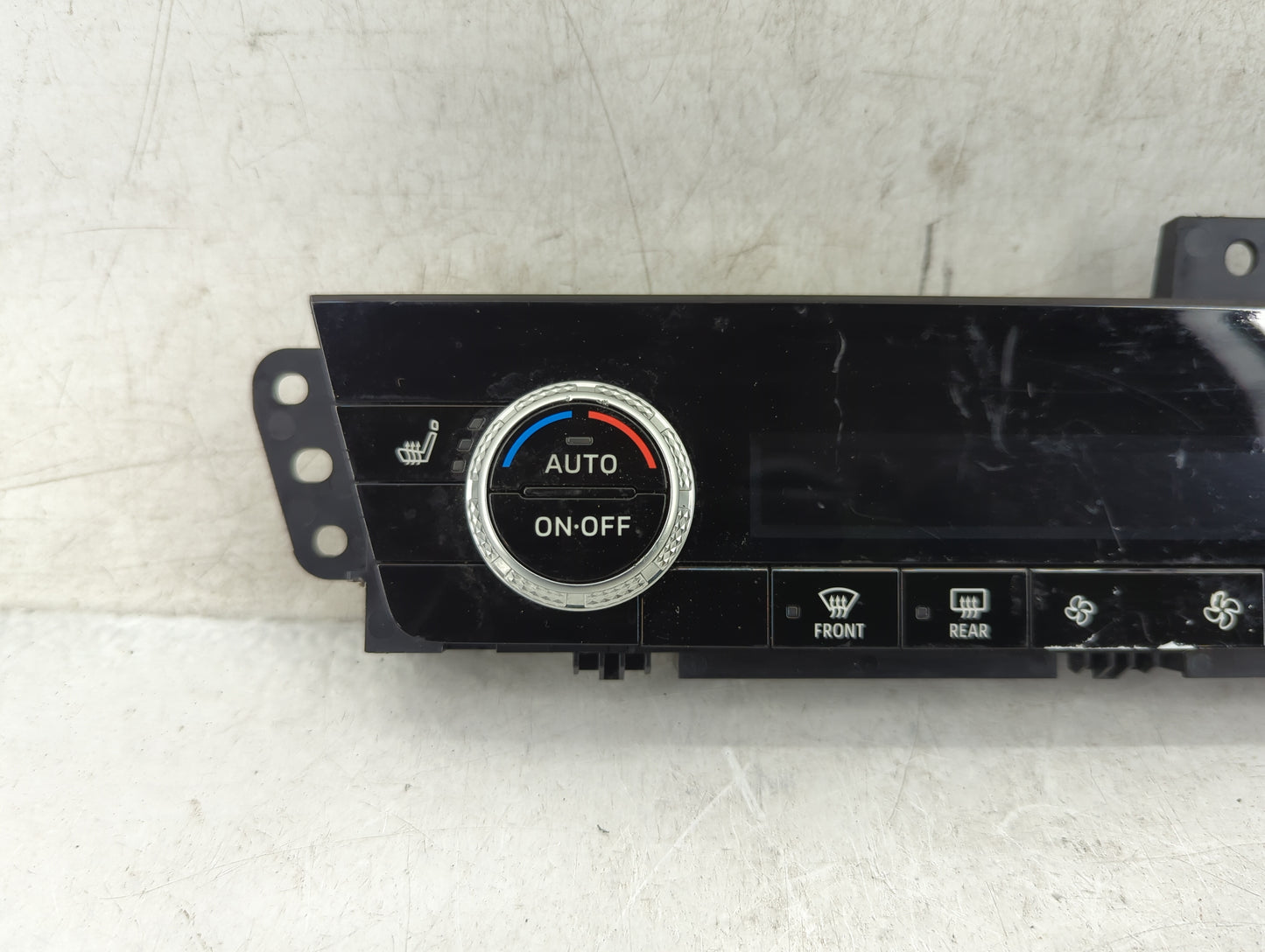 2024 Mitsubishi Outlander Climate Control Module Temperature AC/Heater Replacement P/N:7820B143 Fits OEM Used Auto Parts - O