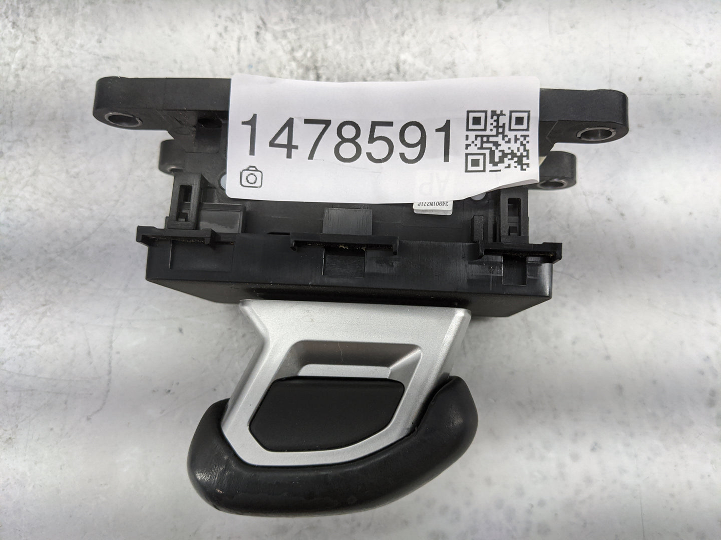 2024 Mitsubishi Outlander Floor Console Assembly Shifter Black - Oemusedautoparts1.com