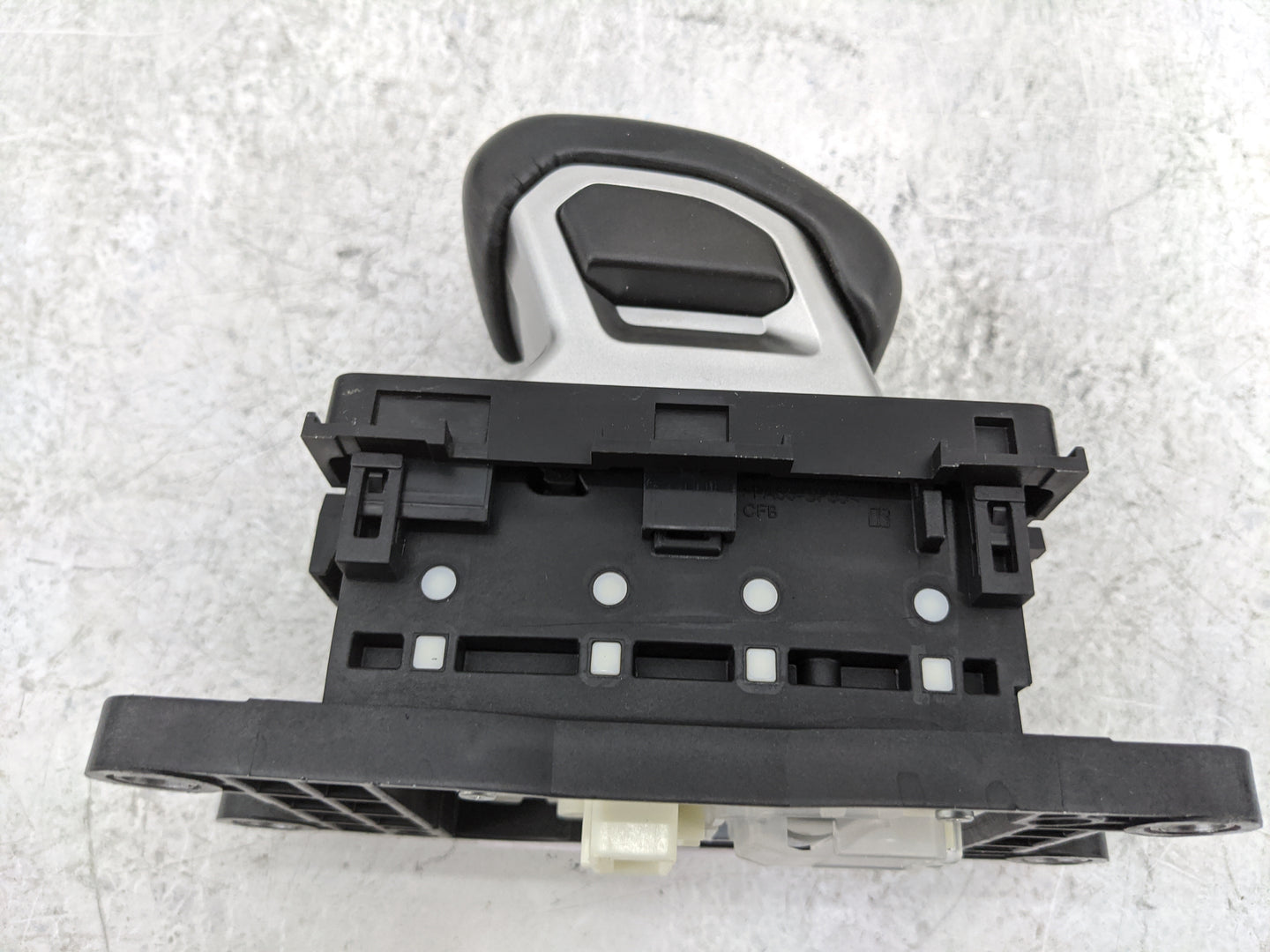 2024 Mitsubishi Outlander Floor Console Assembly Shifter Black - Oemusedautoparts1.com