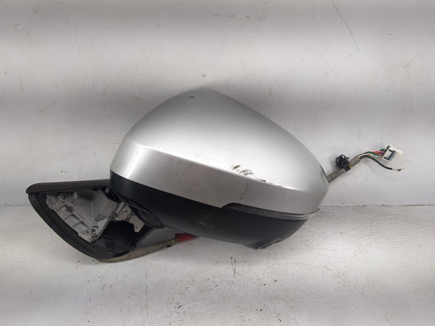 2024 Mitsubishi Outlander Driver Side View Mirror - Left Door Mirror OEM Used - Oemusedautoparts1.com