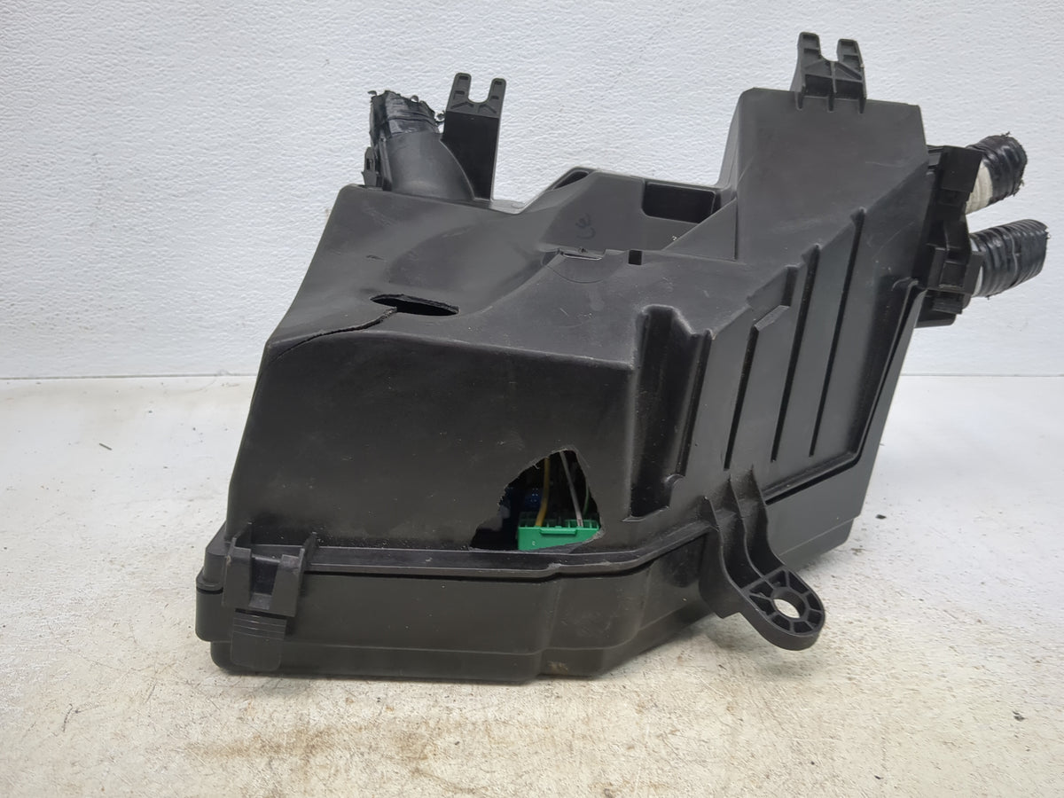 2022-2025 Mitsubishi Outlander Fusebox Fuse Box Panel Relay Module Fits Fits 2022 2023 2024 2025 OEM Used Auto Parts - Oemus