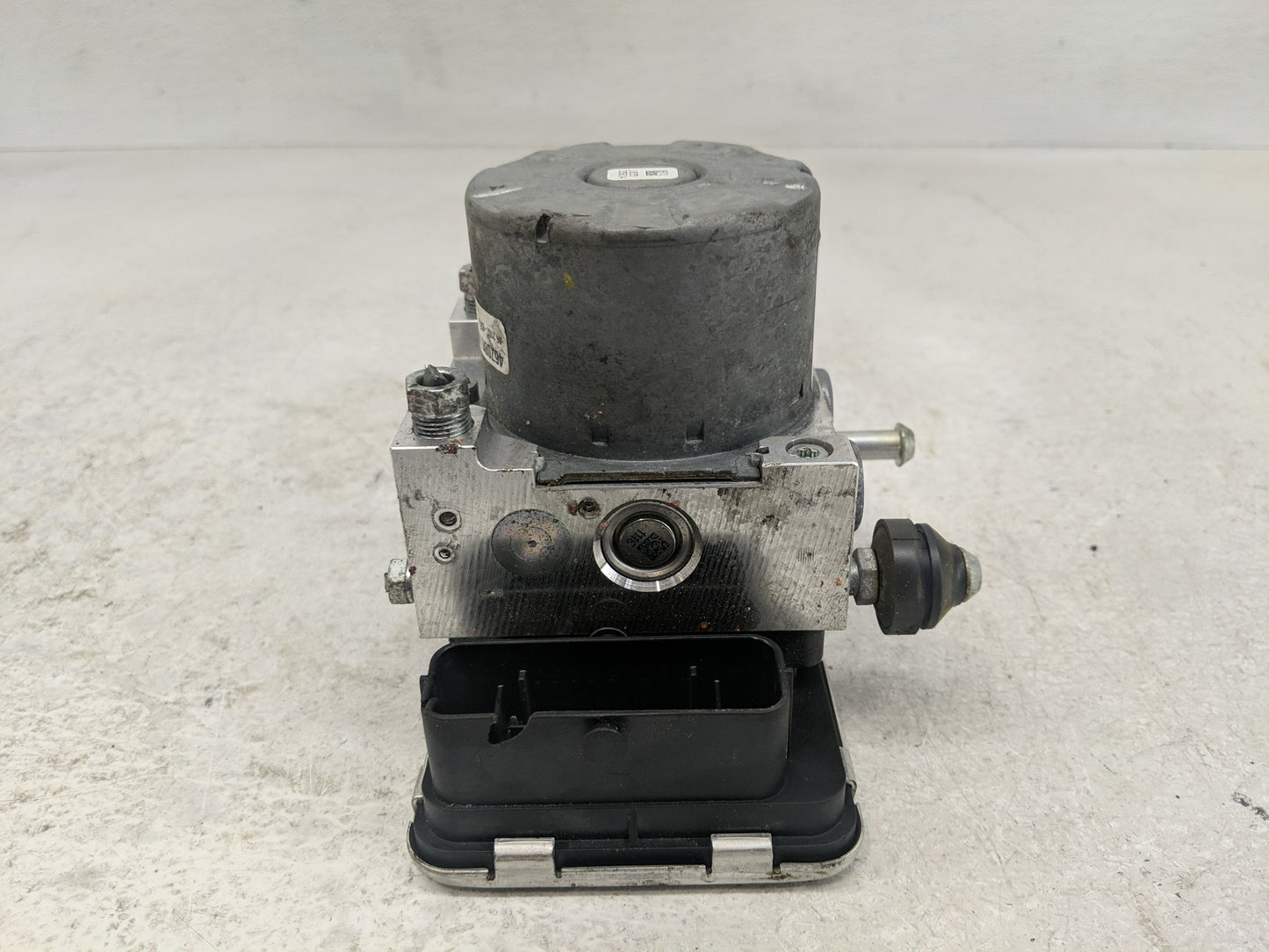 2024 Mitsubishi Outlander Sport ABS Pump Control Module Replacement P/N:4670B674 Fits OEM Used Auto Parts - Oemusedautoparts