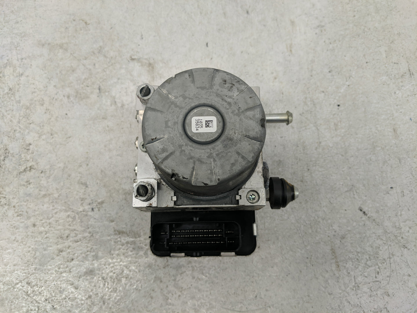 2024 Mitsubishi Outlander Sport ABS Pump Control Module Replacement P/N:4670B674 Fits OEM Used Auto Parts - Oemusedautoparts