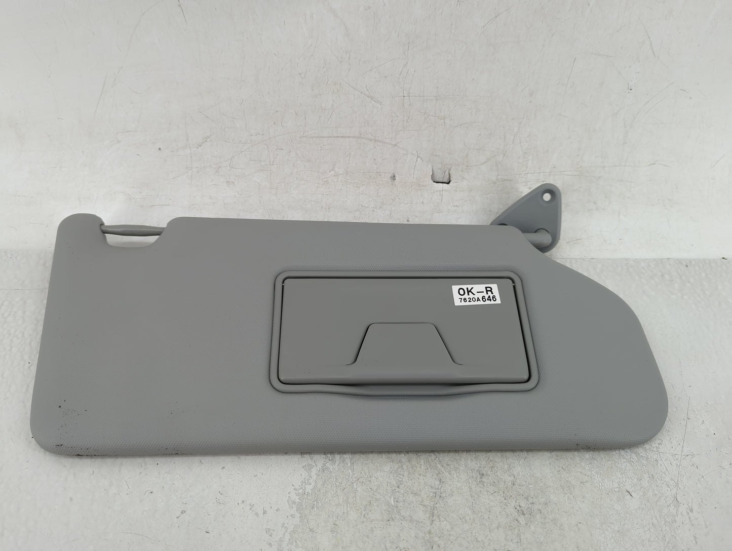 2024 Mitsubishi Rvr Sun Visor Shade Replacement Passenger Right Mirror Fits OEM Used Auto Parts - Oemusedautoparts1.com