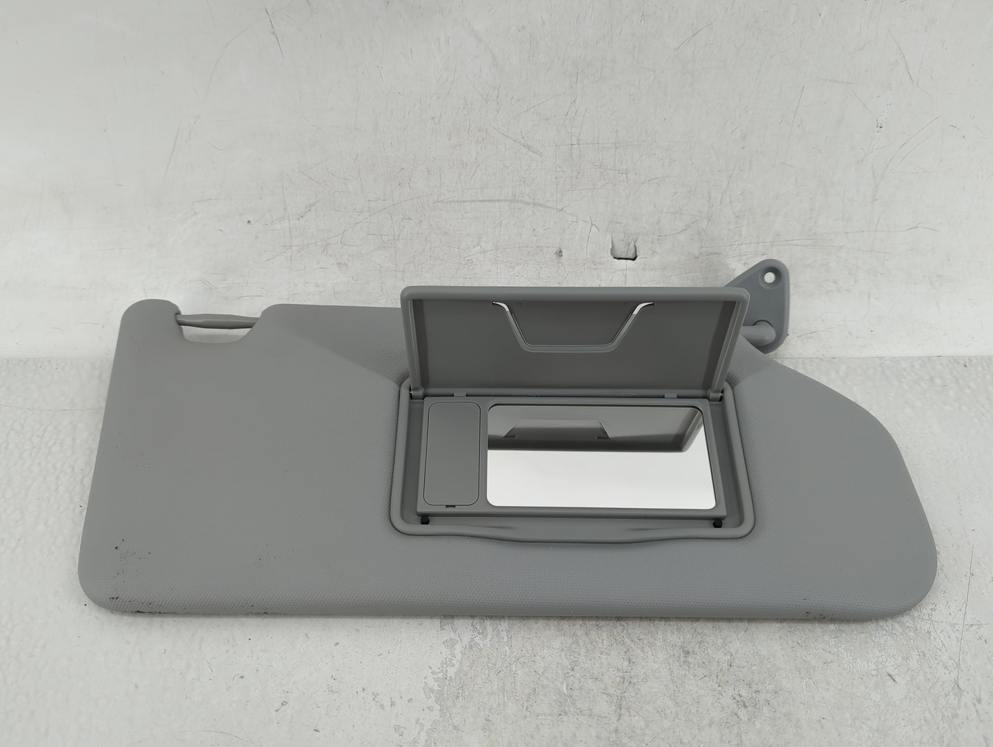 2024 Mitsubishi Rvr Sun Visor Shade Replacement Passenger Right Mirror Fits OEM Used Auto Parts - Oemusedautoparts1.com