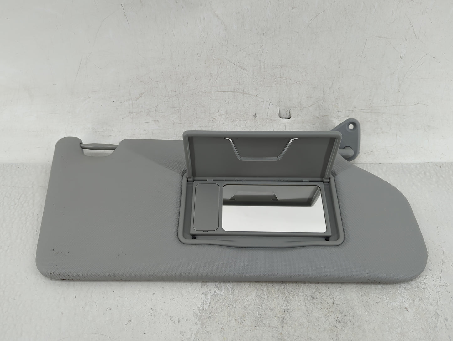2024 Mitsubishi Rvr Sun Visor Shade Replacement Passenger Right Mirror Fits OEM Used Auto Parts - Oemusedautoparts1.com