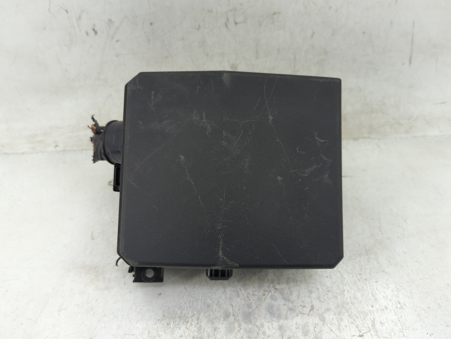 2012-2017 Mitsubishi Rvr Fusebox Fuse Box Panel Relay Module P/N:8565A513 Fits Fits 2012 2013 2014 2015 2016 2017 OEM Used A