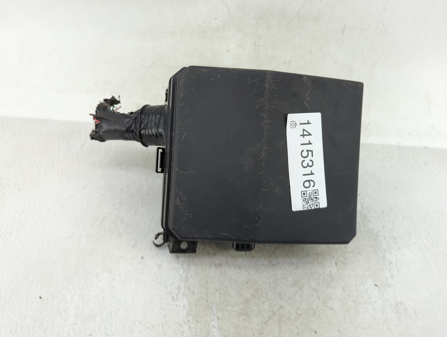 2012-2017 Mitsubishi Rvr Fusebox Fuse Box Panel Relay Module Fits Fits 2012 2013 2014 2015 2016 2017 OEM Used Auto Parts - O