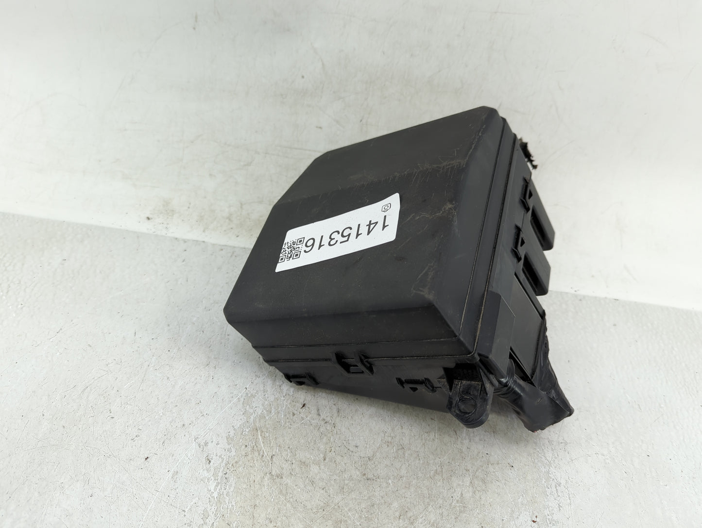 2012-2017 Mitsubishi Rvr Fusebox Fuse Box Panel Relay Module Fits Fits 2012 2013 2014 2015 2016 2017 OEM Used Auto Parts - O