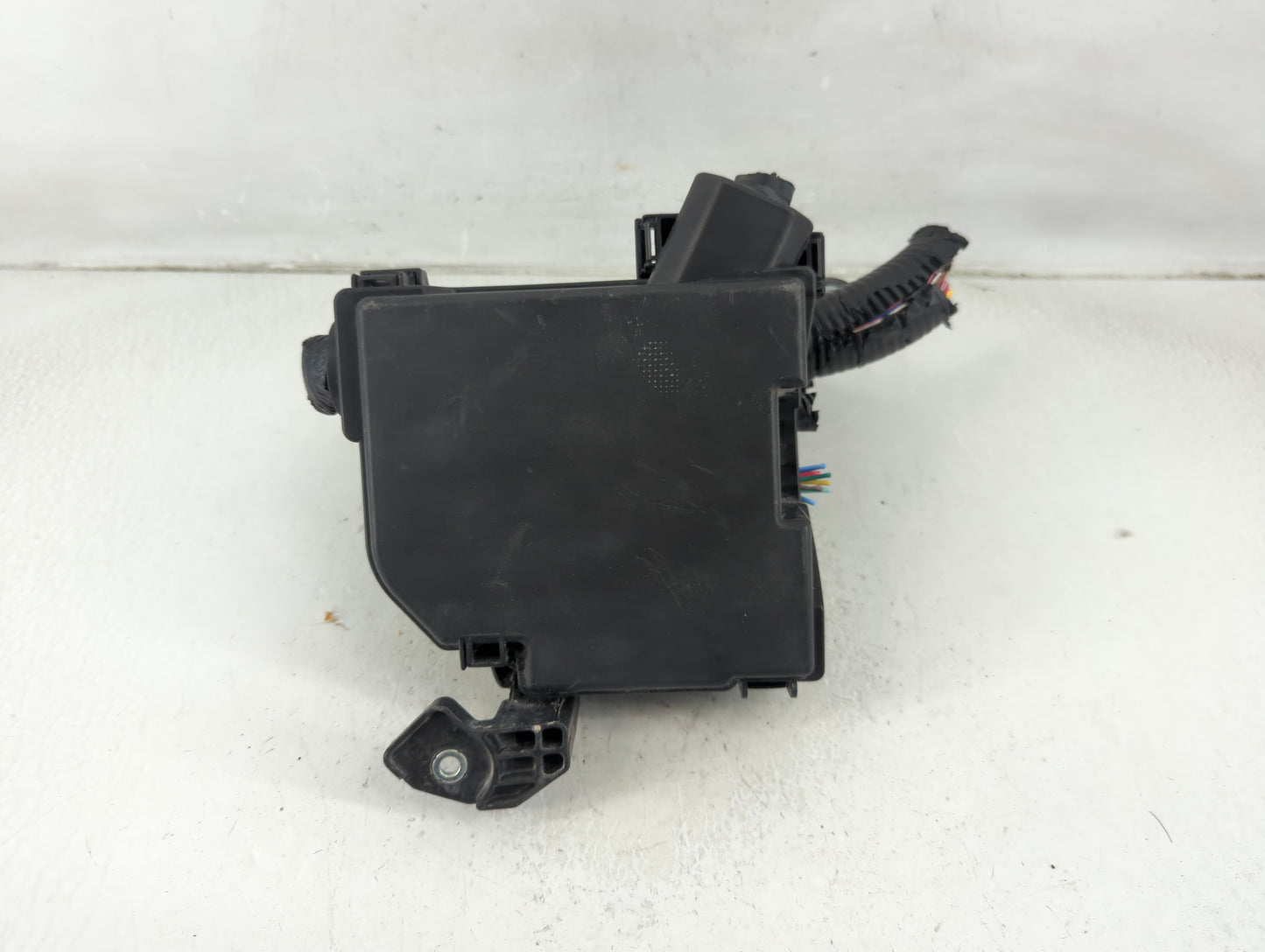 2019-2022 Nissan Altima Fusebox Fuse Box Panel Relay Module P/N:9HJ0A Fits Fits 2019 2020 2021 2022 OEM Used Auto Parts - Oe