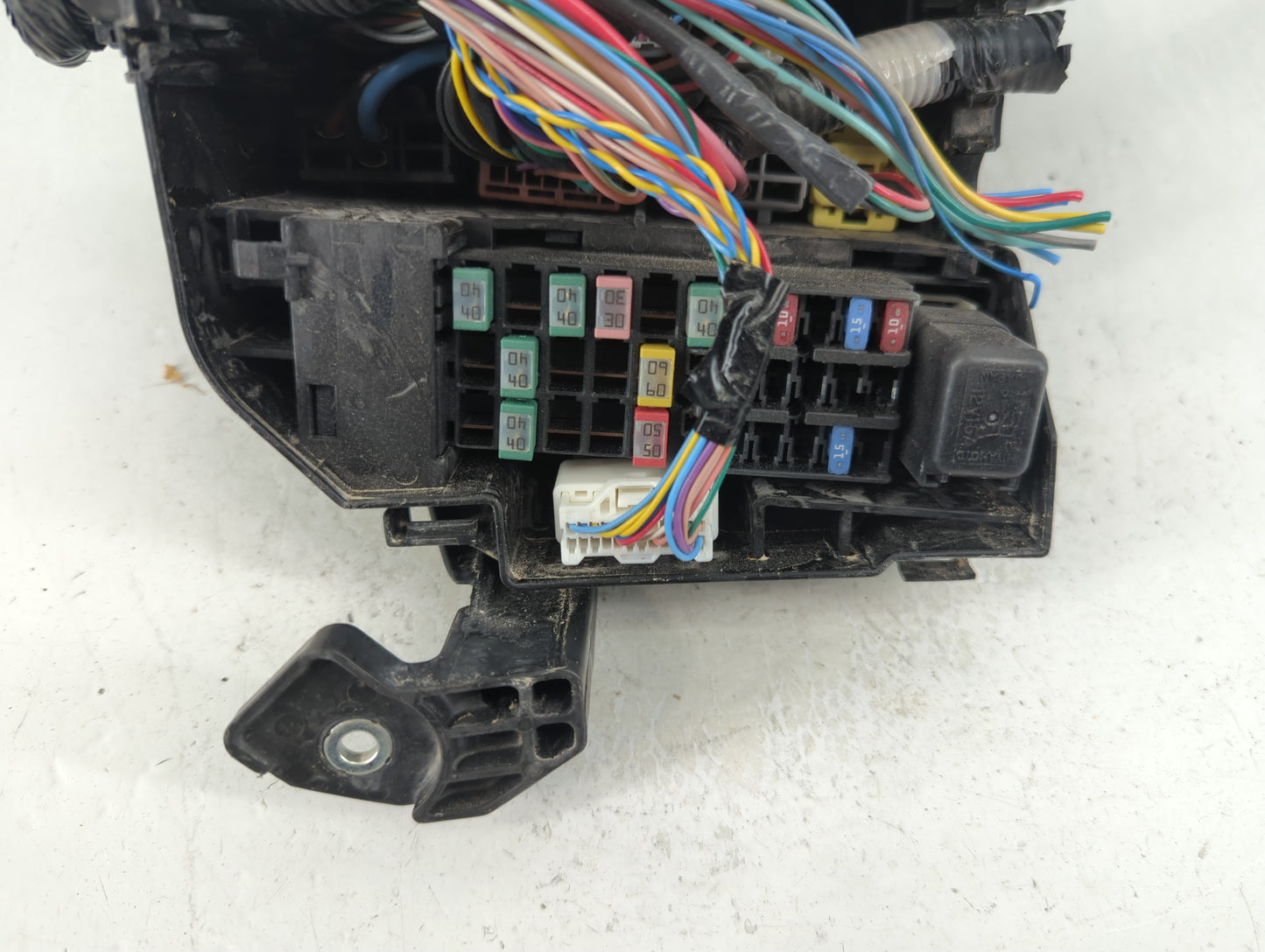 2019-2022 Nissan Altima Fusebox Fuse Box Panel Relay Module P/N:9HJ0A Fits Fits 2019 2020 2021 2022 OEM Used Auto Parts - Oe