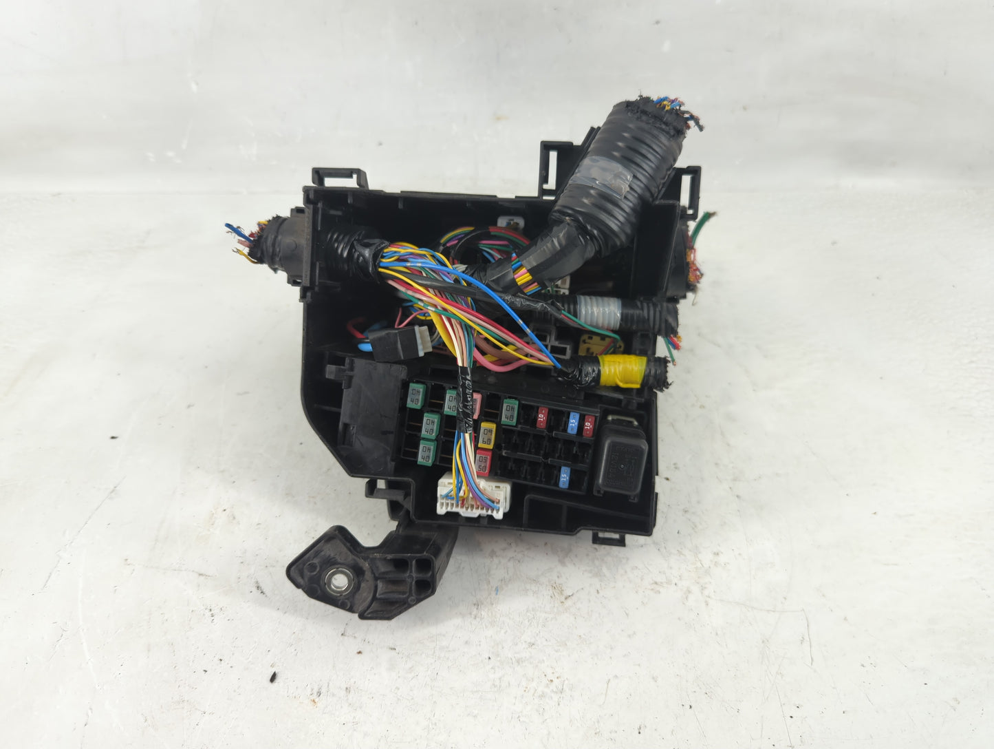 2019-2022 Nissan Altima Fusebox Fuse Box Panel Relay Module Fits Fits 2019 2020 2021 2022 OEM Used Auto Parts - Oemusedautop