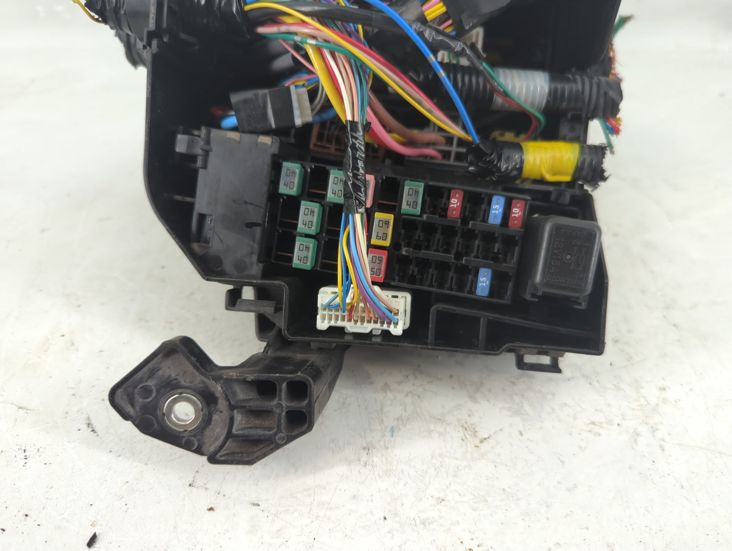 2019-2022 Nissan Altima Fusebox Fuse Box Panel Relay Module Fits Fits 2019 2020 2021 2022 OEM Used Auto Parts - Oemusedautop