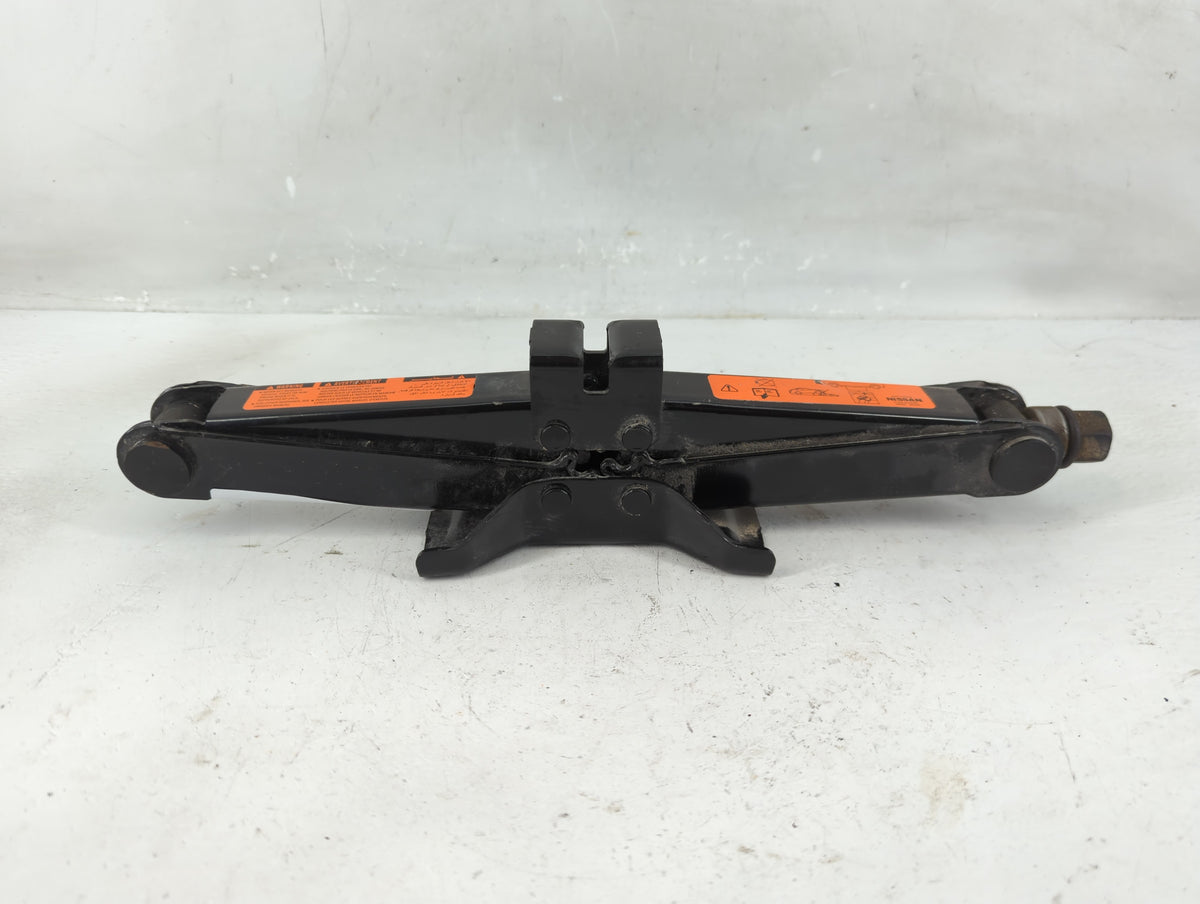 2024 Nissan Altima Spare Scissor Car Jack 1241664 - Oemusedautoparts1.com