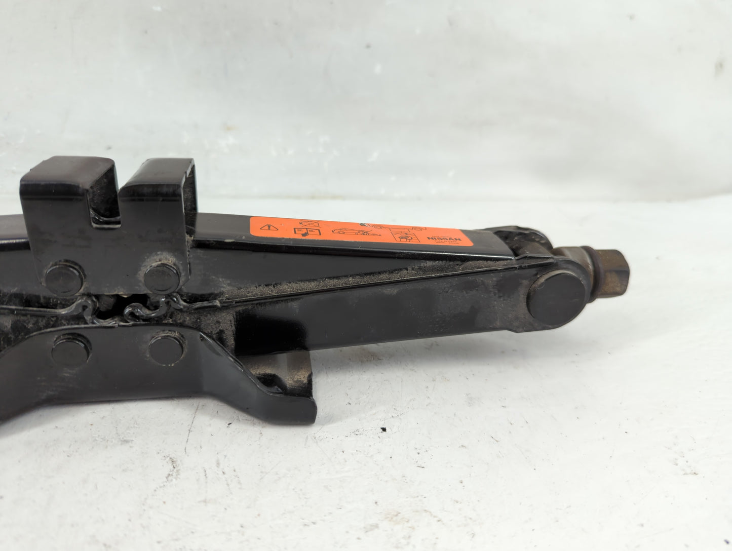 2024 Nissan Altima Spare Scissor Car Jack 1241664 - Oemusedautoparts1.com