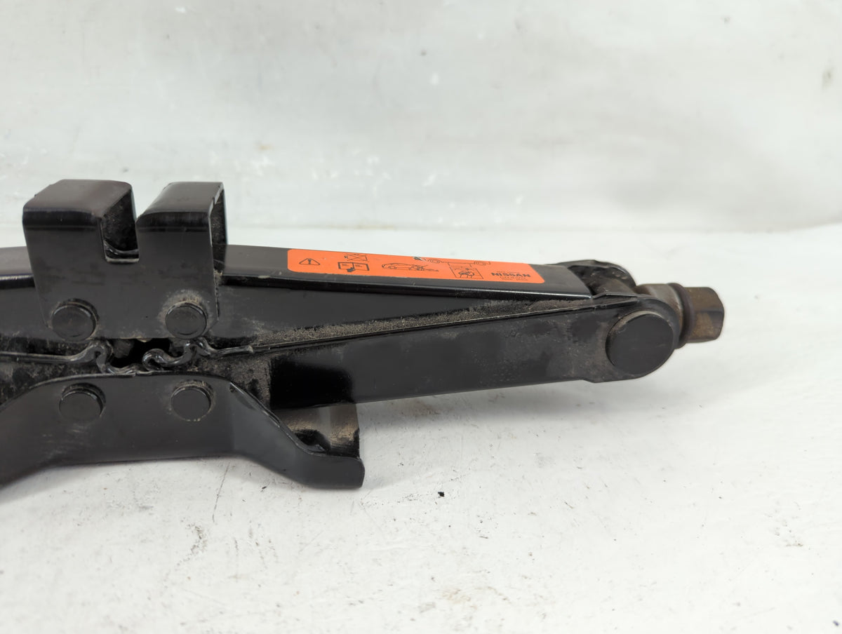 2024 Nissan Altima Spare Scissor Car Jack 1241664 - Oemusedautoparts1.com