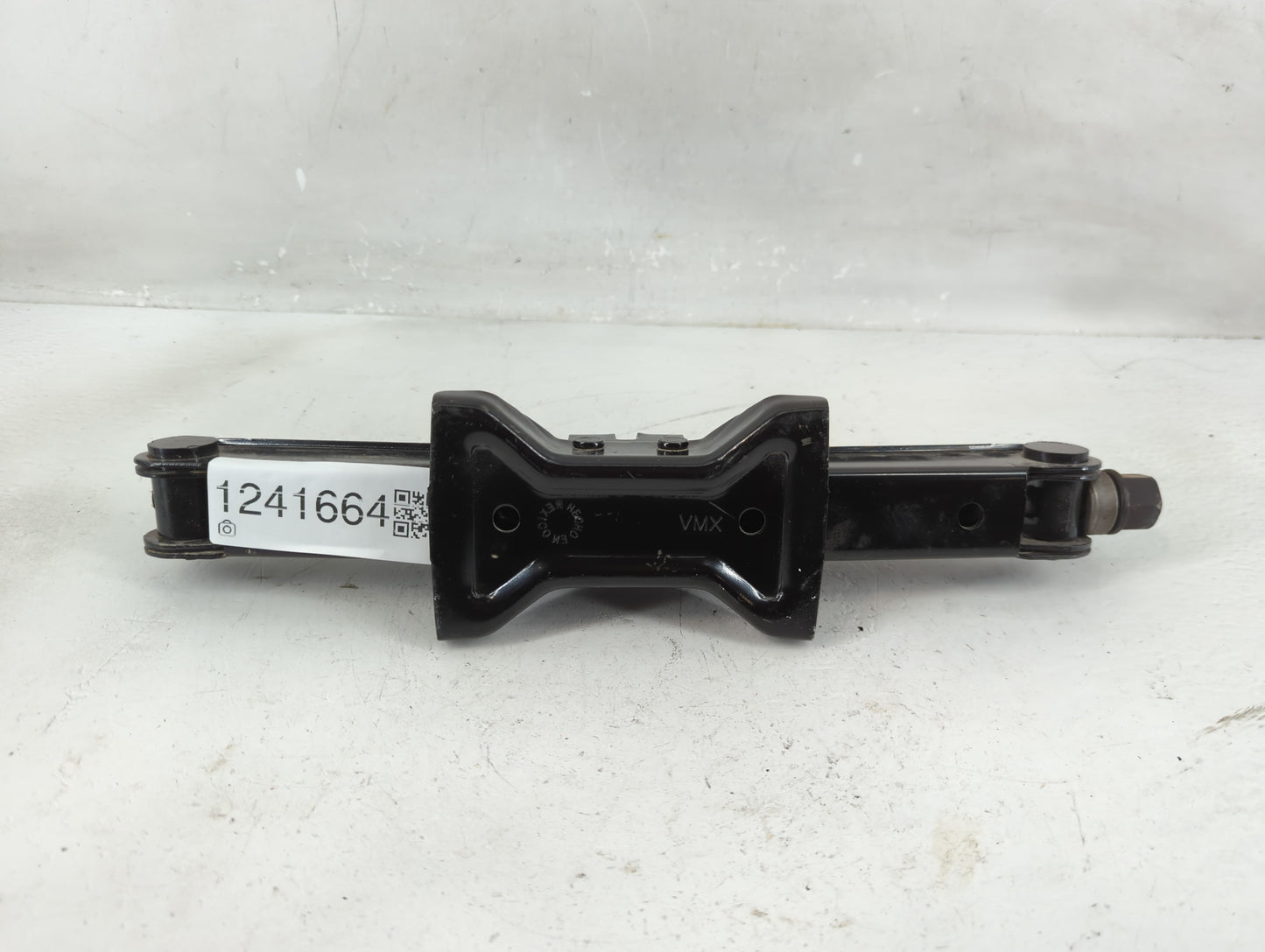 2024 Nissan Altima Spare Scissor Car Jack 1241664 - Oemusedautoparts1.com