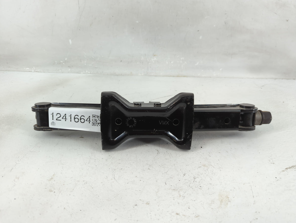 2024 Nissan Altima Spare Scissor Car Jack 1241664 - Oemusedautoparts1.com