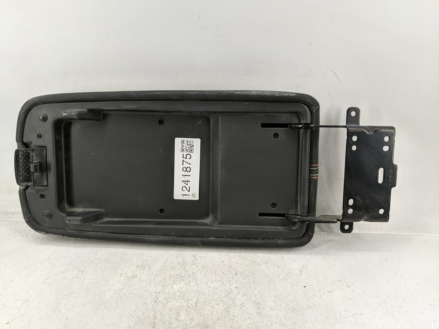 2024 Nissan Altima Center Console Armrest Cover Lid P/N:969209HF1D Fits OEM Used Auto Parts - Oemusedautoparts1.com
