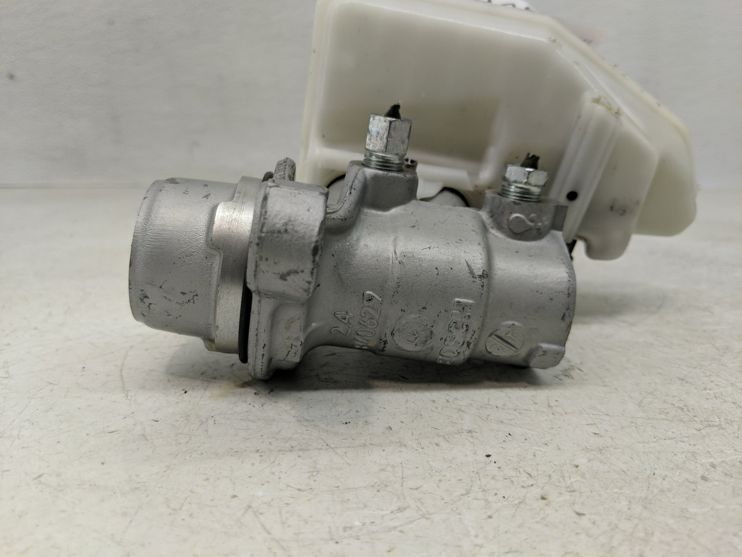 2019-2022 Nissan Altima Brake Master Cylinder 1311446 - Oemusedautoparts1.com
