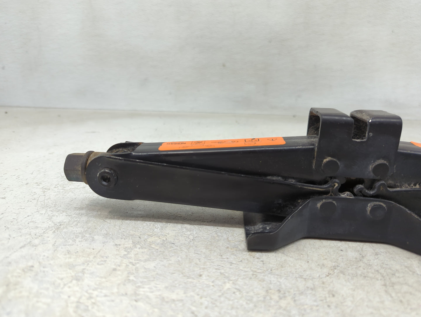2024 Nissan Altima Spare Scissor Car Jack - Oemusedautoparts1.com