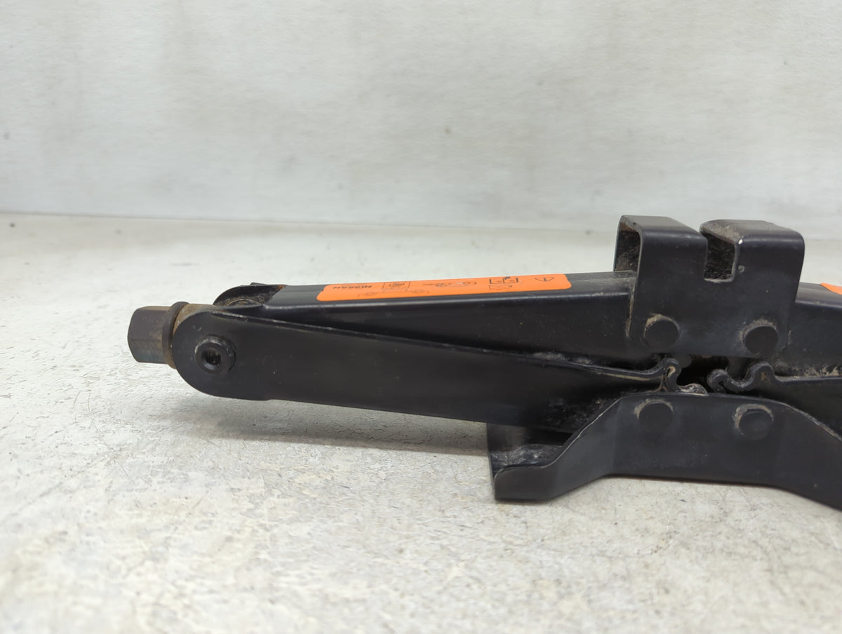 2024 Nissan Altima Spare Scissor Car Jack 1390161 - Oemusedautoparts1.com