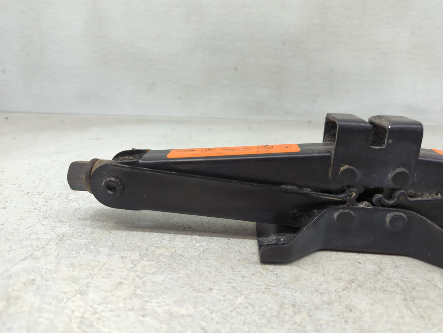 2024 Nissan Altima Spare Scissor Car Jack 1390161 - Oemusedautoparts1.com
