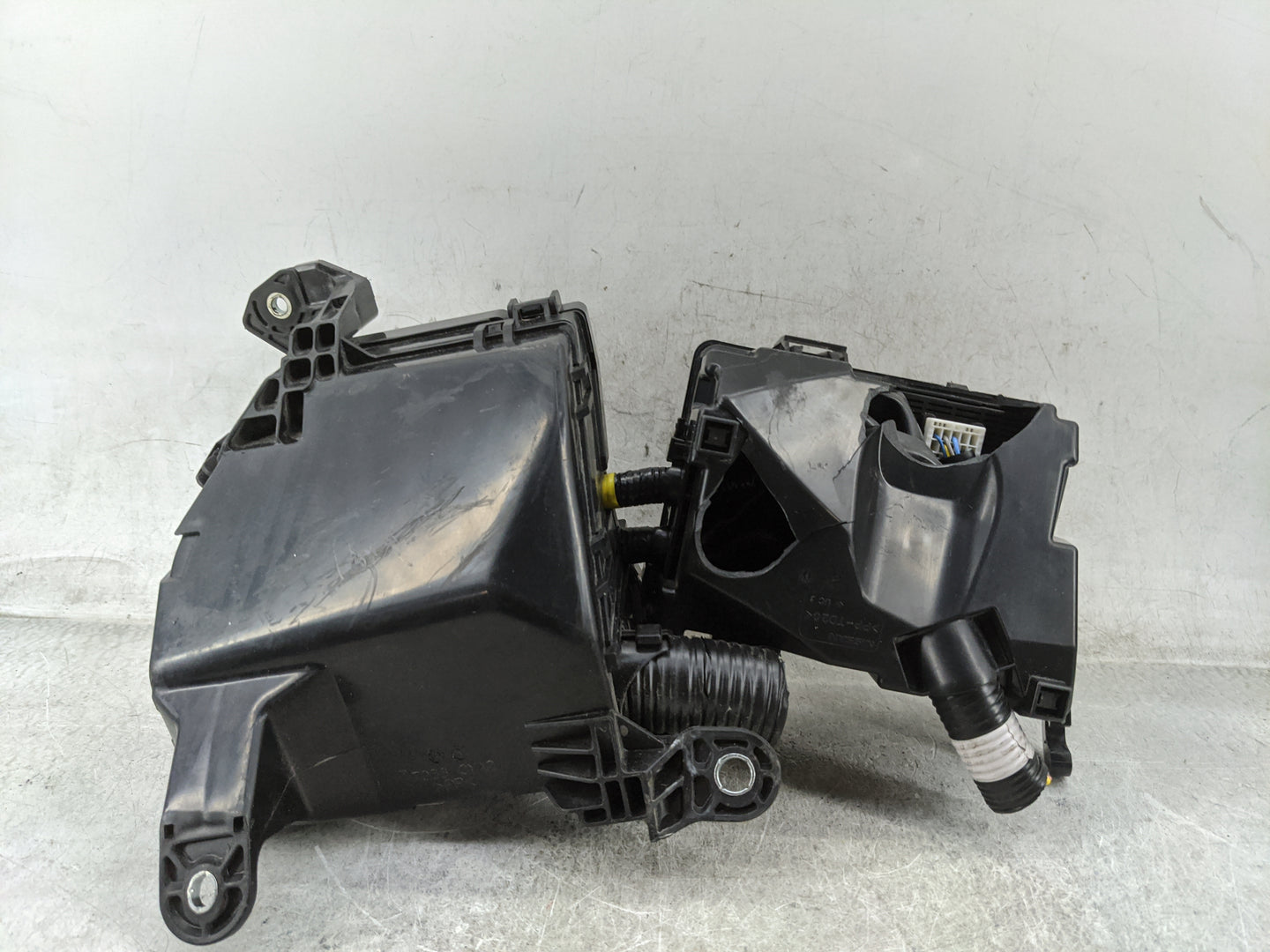 2019-2022 Nissan Altima Fusebox Fuse Box Panel Relay Module P/N:7086 CYA2 Fits Fits 2019 2020 2021 2022 OEM Used Auto Parts 