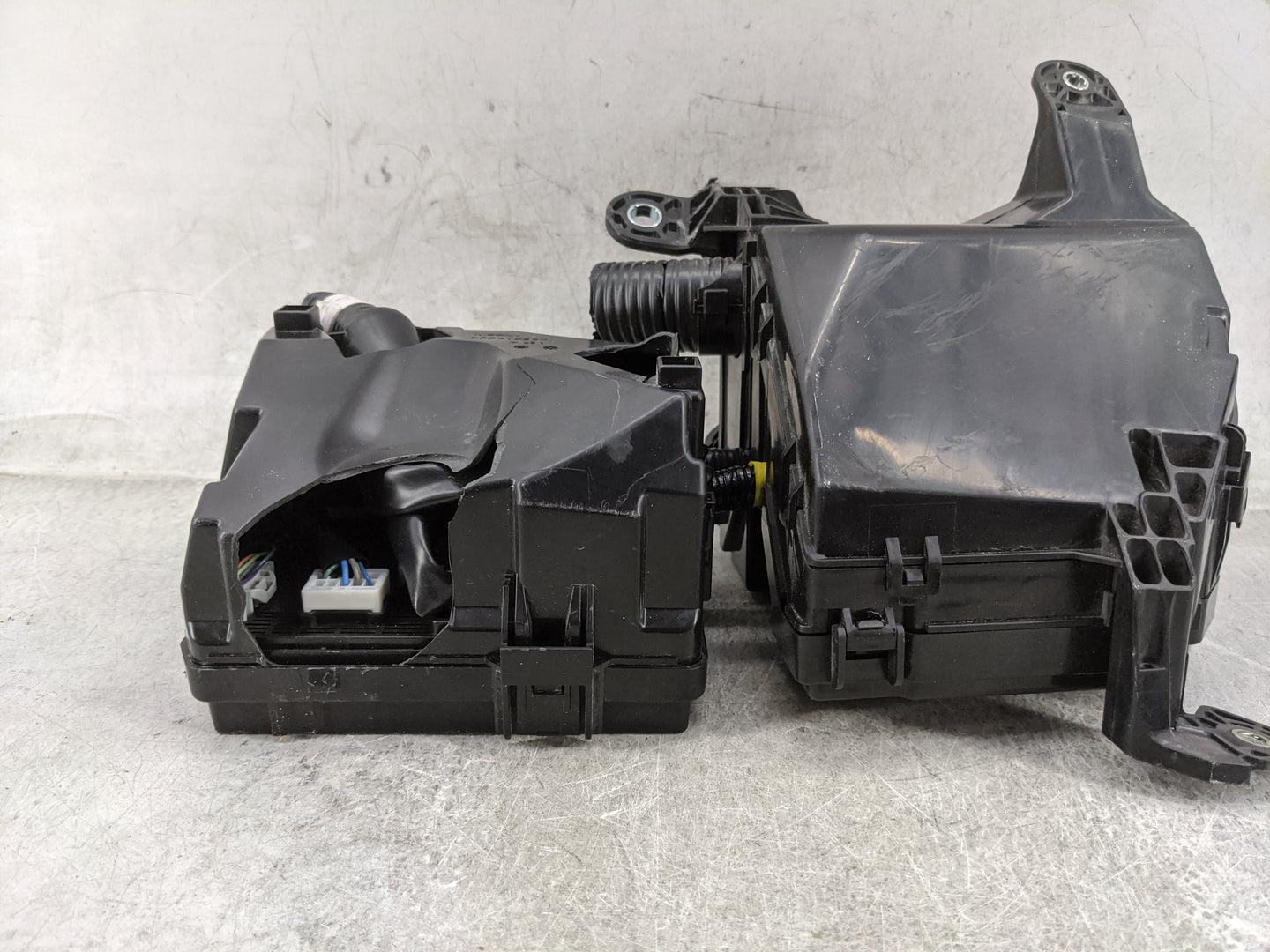 2019-2022 Nissan Altima Fusebox Fuse Box Panel Relay Module P/N:7086 CYA2 Fits Fits 2019 2020 2021 2022 OEM Used Auto Parts 