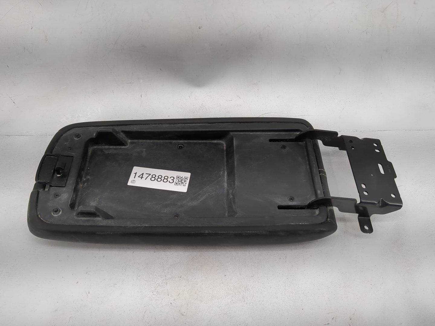 2019-2022 Nissan Altima Center Console Armrest Cover Lid P/N:969206CA0A Fits Fits 2019 2020 2021 2022 OEM Used Auto Parts - 