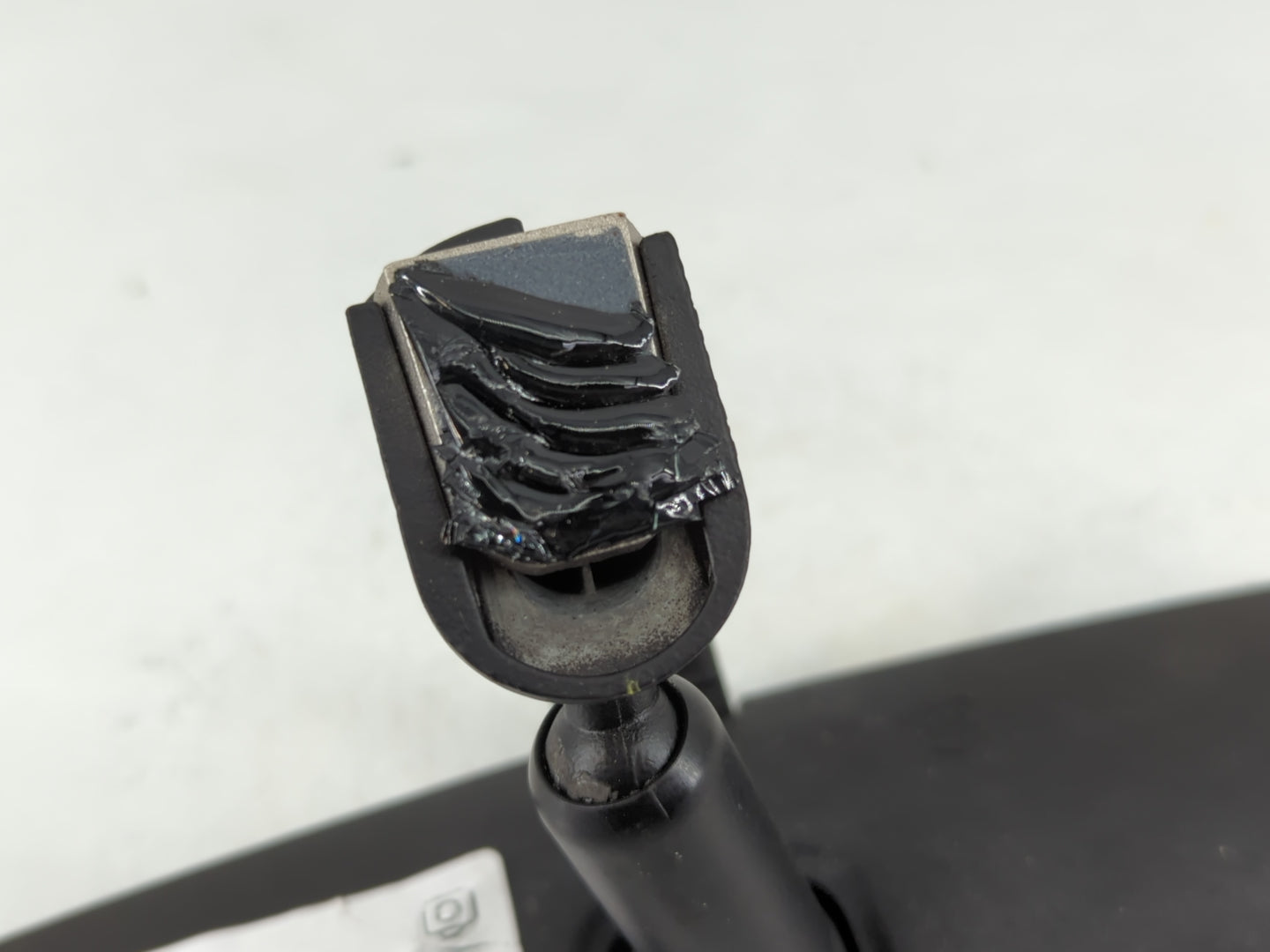 2024 Nissan Frontier Interior Rear View Mirror Replacement OEM P/N:E8011681 Fits OEM Used Auto Parts - Oemusedautoparts1.com