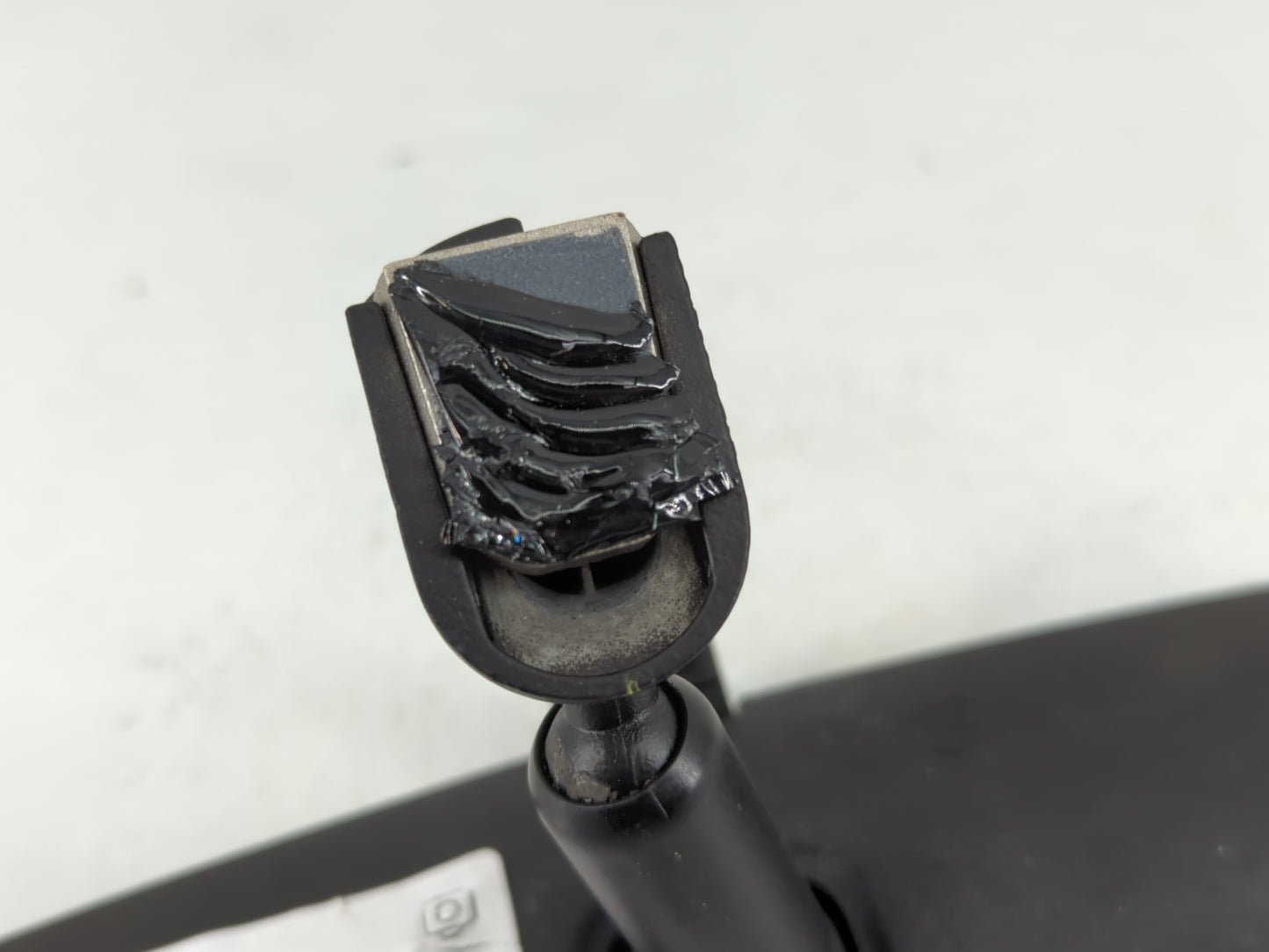 2024 Nissan Frontier Interior Rear View Mirror Replacement OEM P/N:E8011681 Fits OEM Used Auto Parts - Oemusedautoparts1.com