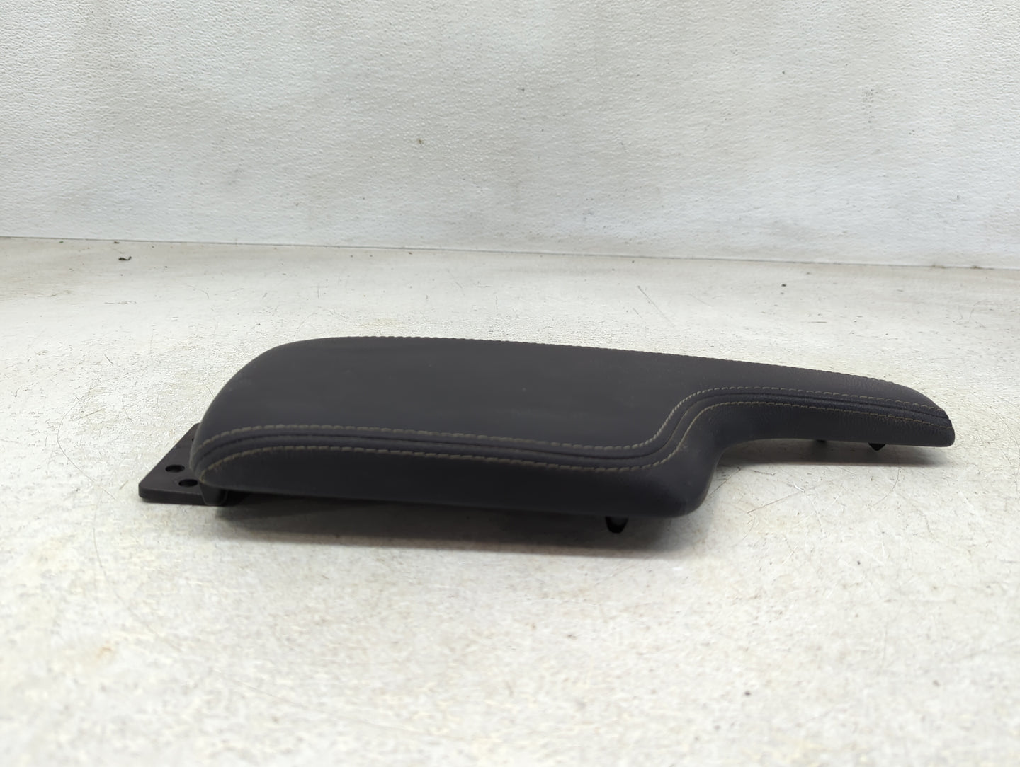 2024 Nissan Kicks Center Console Armrest Cover Lid Fits OEM Used Auto Parts - Oemusedautoparts1.com