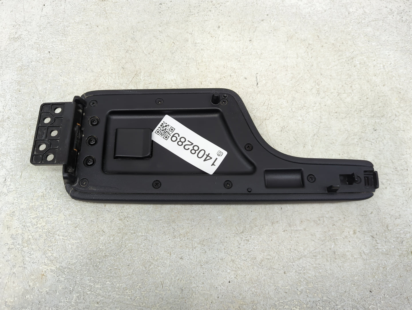 2024 Nissan Kicks Center Console Armrest Cover Lid Fits OEM Used Auto Parts - Oemusedautoparts1.com