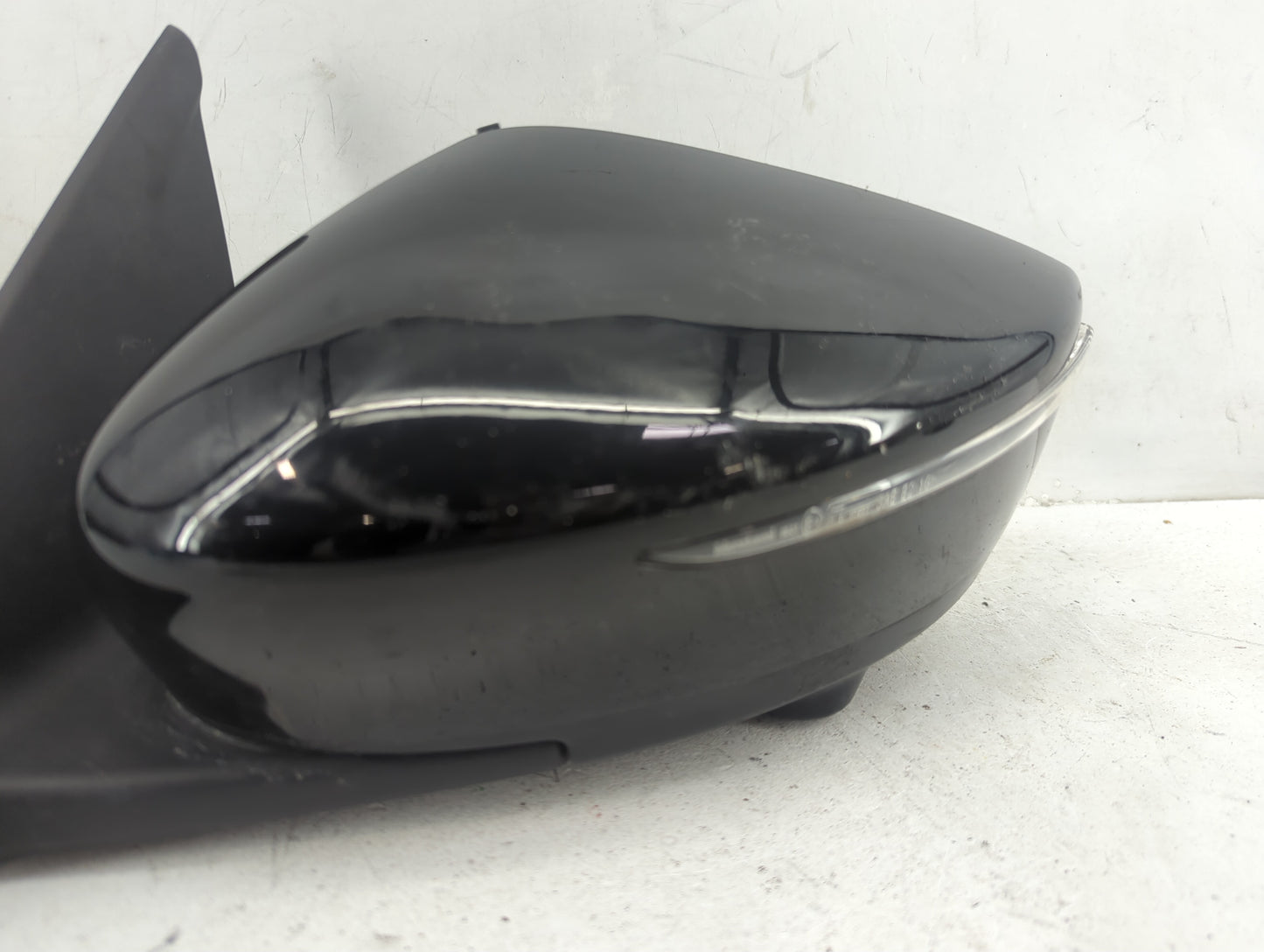 2018-2019 Nissan Kicks Driver Side View Mirror - Left Door Mirror OEM Used - Oemusedautoparts1.com
