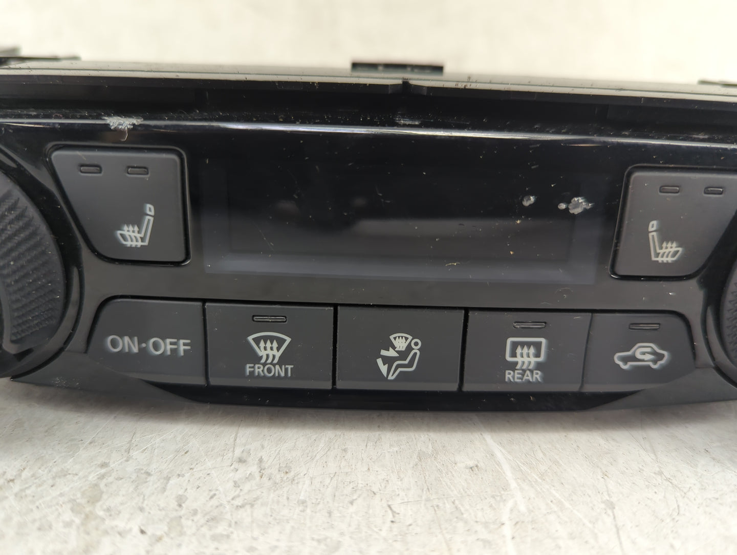 2024 Nissan Kicks Climate Control Module Temperature AC/Heater Replacement P/N:275005R01A PYM26105 5R01A Fits OEM Used Auto 