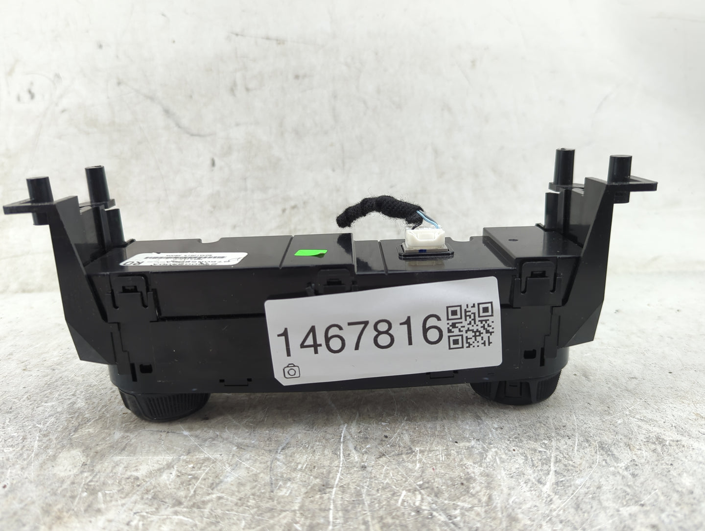2024 Nissan Kicks Climate Control Module Temperature AC/Heater Replacement P/N:275005R00A Q3A12615 Fits OEM Used Auto Parts 