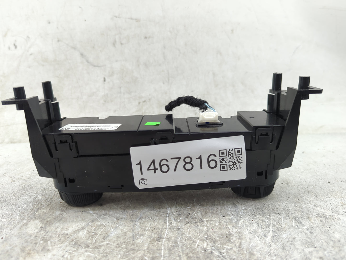 2024 Nissan Kicks Climate Control Module Temperature AC/Heater Replacement P/N:275005R00A Q3A12615 Fits OEM Used Auto Parts 