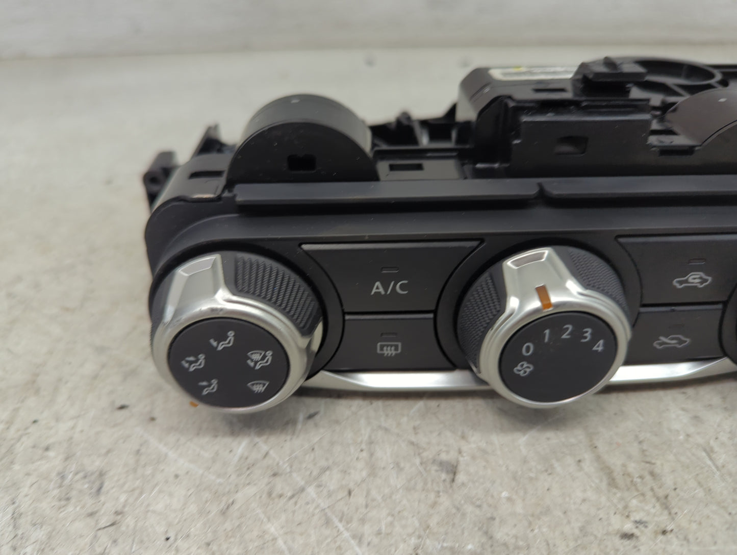 2024 Nissan Kicks Climate Control Module Temperature AC/Heater Replacement P/N:CU2 TCB602 Fits OEM Used Auto Parts - Oemused