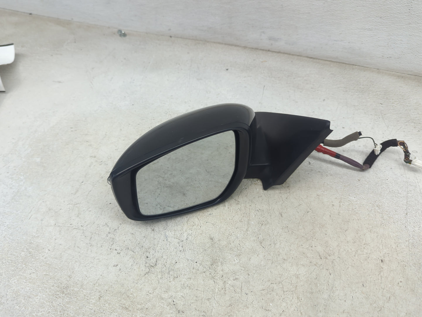 2018-2021 Nissan Kicks Driver Side View Mirror - Left Door Mirror OEM Used - Oemusedautoparts1.com
