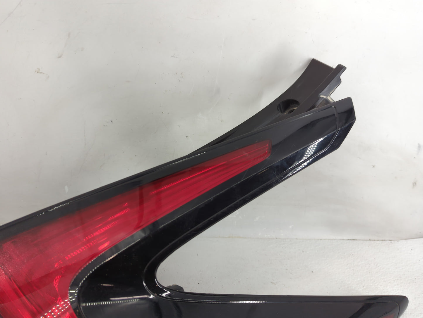 2018-2021 Nissan Leaf Tail Light Assembly Passenger Right OEM P/N:26550-5SA1C A4V221-0001 Fits Fits 2018 2019 2020 2021 OEM 