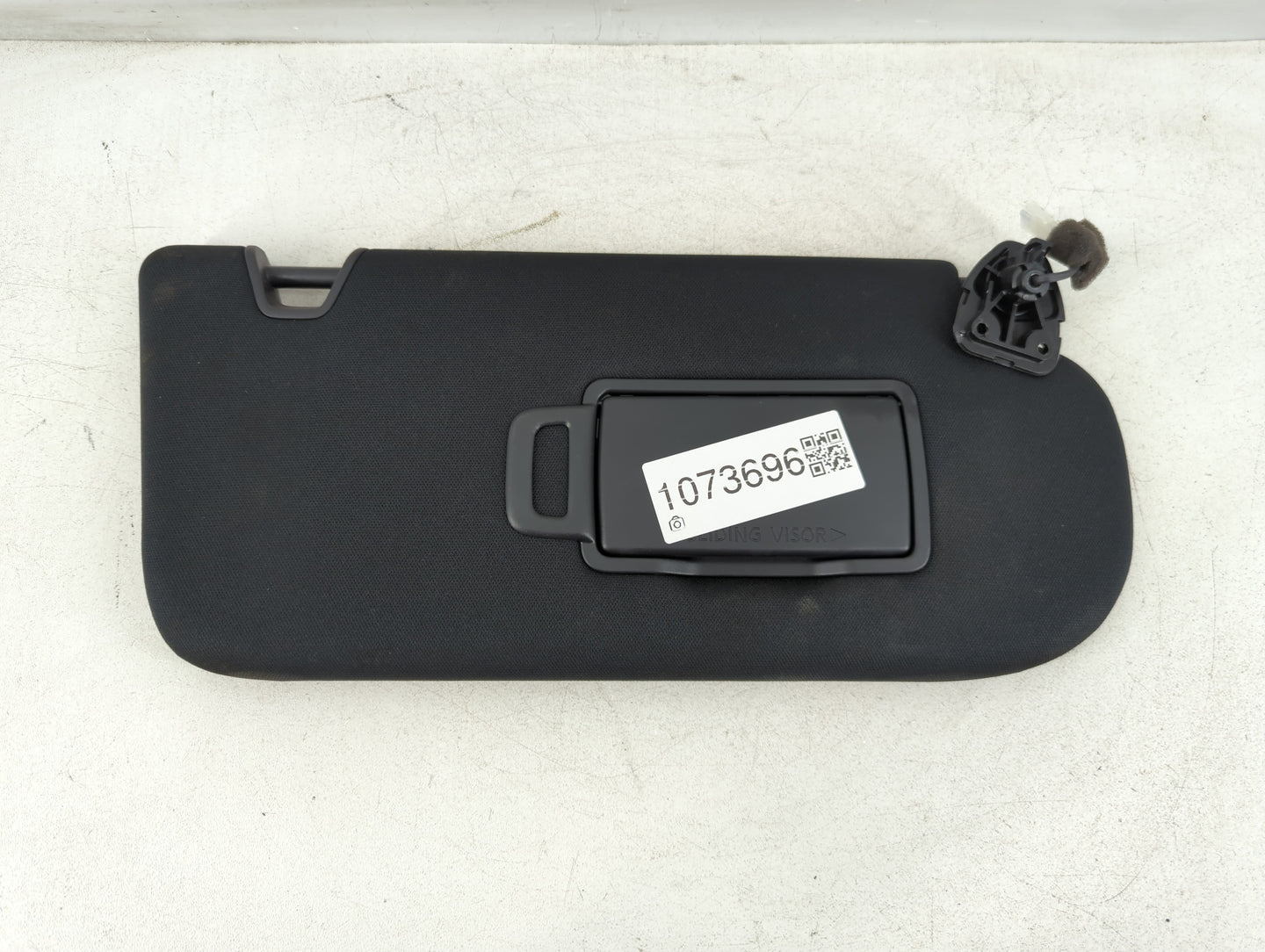 2022 Nissan Pathfinder Sun Visor Shade Replacement Passenger Right Mirror Fits OEM Used Auto Parts - Oemusedautoparts1.com