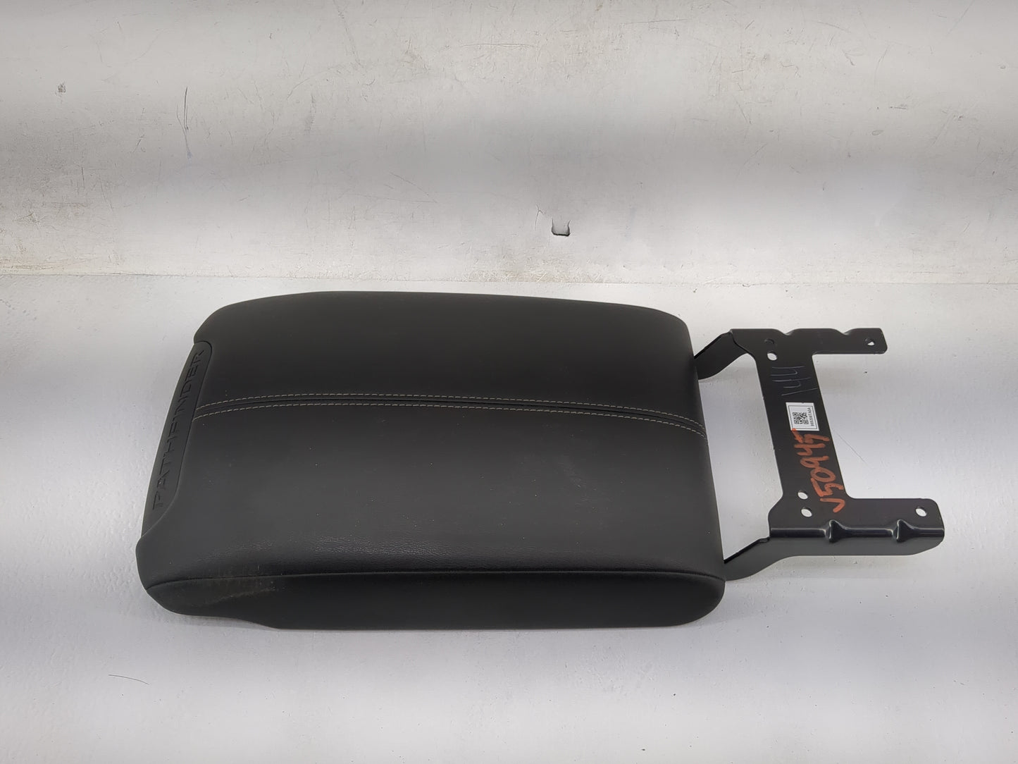 2024 Nissan Pathfinder Center Console Armrest Cover Lid P/N:969206TA0A Fits OEM Used Auto Parts - Oemusedautoparts1.com