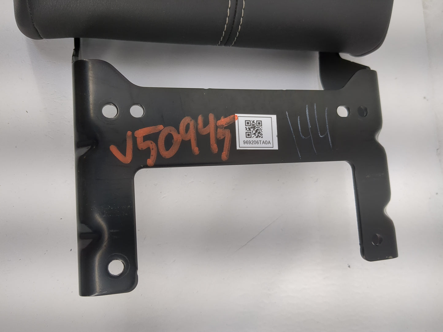 2024 Nissan Pathfinder Center Console Armrest Cover Lid P/N:969206TA0A Fits OEM Used Auto Parts - Oemusedautoparts1.com