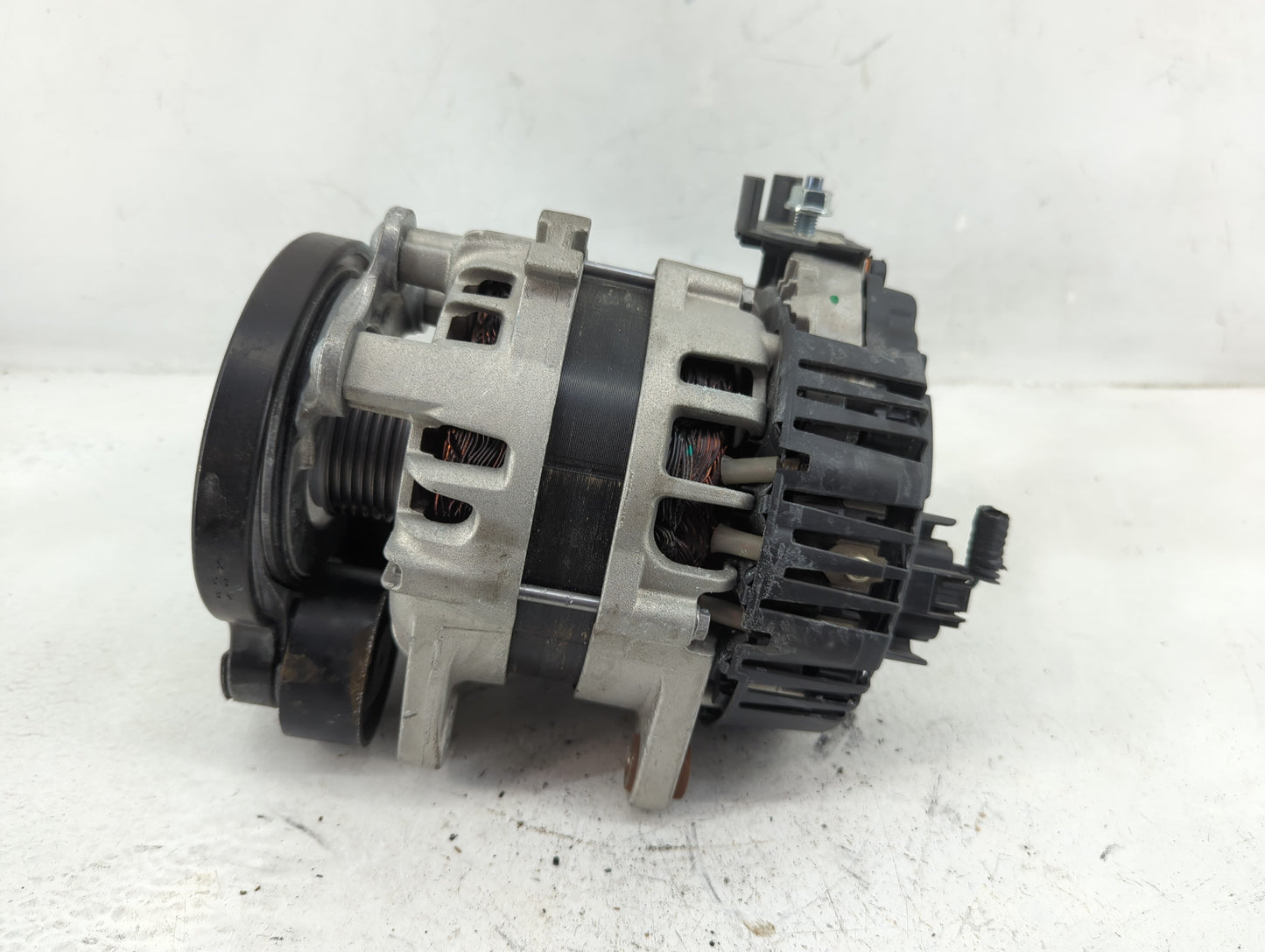 2024 Nissan Rogue Alternator Replacement Generator Charging Assembly Engine OEM P/N:2310A 6RC1A Fits OEM Used Auto Parts - O